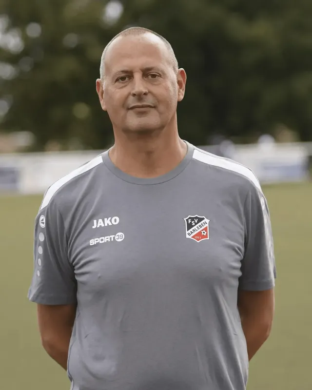 NEUER CHEFTRAINER FÜR DIE ERSTE