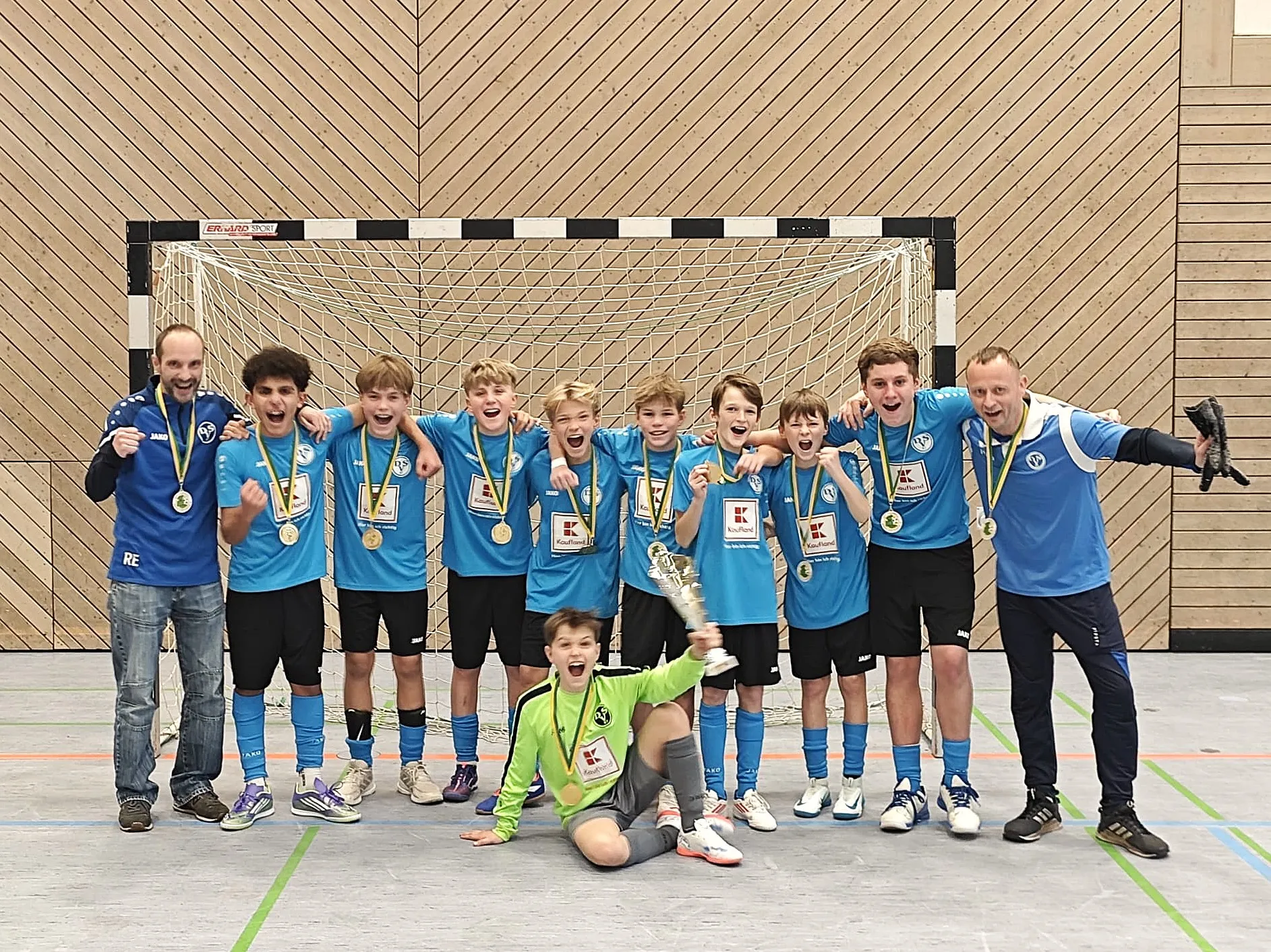 D1 gewinnt Futsal Kreismeisterschaft aus dem Kalten heraus