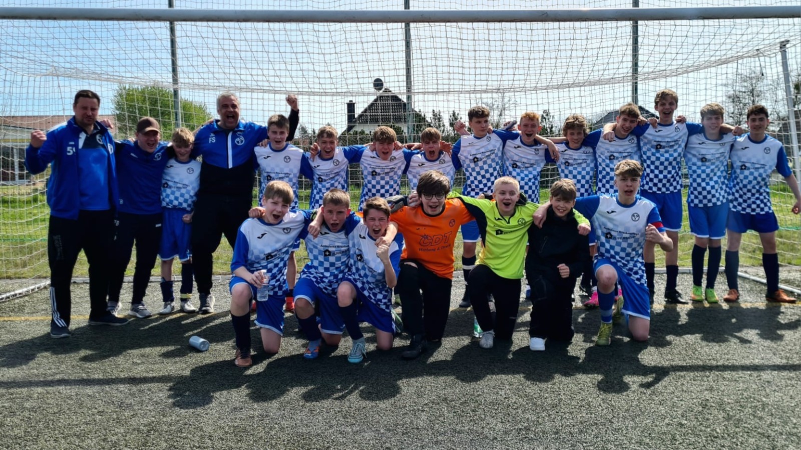 Die C-Jugend bedankt sich.